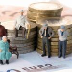 Hyn në fuqi rregullorja/ Si bëhet aplikimi dhe dokumentacioni për vitet e punës para ‘93 për pension, kush përfiton