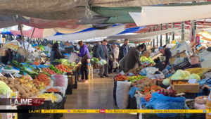Çmimet e fruta perimeve nuk janë të qendrueshme në tregun e Lushnjës