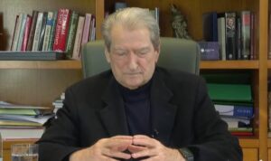 Berisha bashkëbisedim me qytetarët: Rama ka pushtuar Parlamentin, do ta përdorë si instrument për grusht shteti ndaj drejtësisë