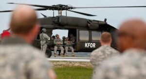 Koloneli Wojcik: Tërheqja e papritur e trupave amerikane do të shkaktonte pasiguri në Kosovë