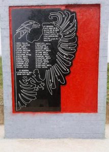 Përkujtohet masakra serbe që u mori jetën 27 të rinjve në Gjuzaj