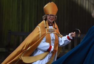 Moment historik për Kishën e Anglisë, kurorëzohet Kryepeshkopja e parë femër e Canterbury-t