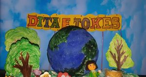 Nxënësit e klasës së katërt në shkollën “Nënshkruesi i Pavarësisë Nebi Sefa”, mesazhe për Ditën e Tokës përmes vizatimeve ku pasqyrohen dëmet ndaj natyrës