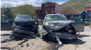 Aksident në Maliq, dy të plagosur