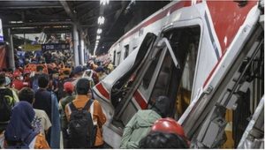 Tragjedi në Indonezi, 2 trenë përplasen me njëri tjetrin, 14 viktima dhe 81 të plagosur