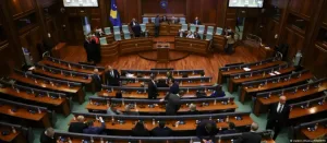 Nesër në mesnatë afati i fundit/ Palët nuk gjejnë marrëveshjen, Kosova në prag të zgjedhjeve të reja