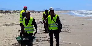 Aksion për pastrimin e bregdetit të Darëzezës dhe Pishporo për një sezon turistik të pastër