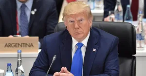 Trump: Irani është në prag kolapsi financiar. Ekspertët: Presidenti po blen kohë