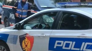 Aksident në Tiranë, humb drejtimin e mjetit dhe del nga rruga, humb jetën 39-vjeçari