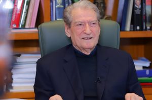 Bllokim i Kuvendit, ngujim para godinës, greva…?/ Berisha zbardh skenarët për protestat e ardhshme: Përballja me regjimin, jetike