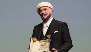 John Travolta fiton “Palmën e Artë” në Festivalin e Filmit në Kanë: Nuk jam ndjerë kurrë më krenar për një çmim