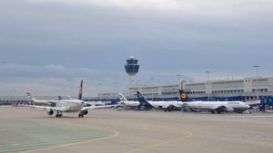 Panik në aeroportin e Athinës, avioni me 184 persona në bord pëson defekt në ajër dhe detyrohet të bëjë ulje emergjente