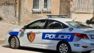 Tentoi të vriste një person në një lokal në Durrës/ 23-vjeçari i shumëkërkuar që prej 15 dhjetorit bie në pranga