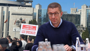 Studentët në Shkup protestë më 18 maj për gjuhën shqipe, Mickoski: Po punojmë për zgjidhje, bëni durim