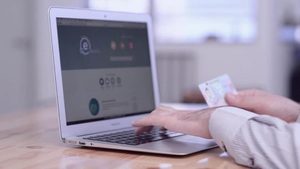 e-Albania jashtë funksionit për 4 ditë. Portali mbyll ‘qepenin’ duke nisur nga 15 maji. Njoftimi i rëndësishëm për qytetarët