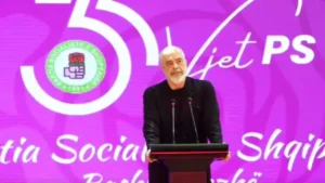 “Ditën na akuzonin si shërbëtorë të Milosheviçit e naftën furnizonin makinerinë e tij”, Rama nga Lezha: PD, shpirti i shkatërrimit në politikën shqiptare