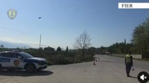 Fier/ Monitorim në rrugët e qarkut: Policia Rrugore procedon 26 shtetas, mbi 2 mijë masa administrative brenda një jave