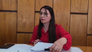 Debate në Këshillin Bashkiak të Lushnjës për investimet dhe ndihmën ndaj tregtarëve të prekur nga zjarri