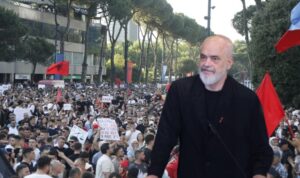 Dita e 2 radhazi e protestës në Fier për Zvërnecin