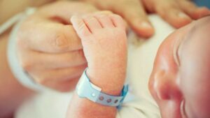 Fieri përballet me rënie të madhe të lindjeve, 2026 ka 1000  lindje