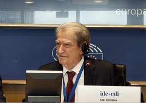 “Shqipëria është kthyer në rrezik nga kartelet”/ Berisha ngre alarmin në CDI: Duhet grup i posaçëm kundër krimit