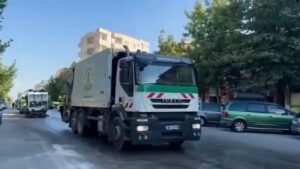 Lushnjë, ndryshon skema e pastrimit gjatë verës, mbetjet do të mblidhen dy herë në ditë