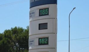 Rriten sërish çmimet e karburanteve në Lushnjë, nafta shkon në 185 lekë për litër