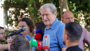 Kreu i Ligjeve Manja propozoi zgjatjen e mandatit të prokurorëve të SPAK, reagon Berisha: Ulsiu është skllav i dosjes së tij