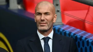 Një epokë e re nis në Francë, Zinedine Zidane prezantohet si trajneri i ri i “Gjelave”