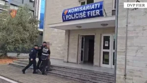 Dy operacione në Fier, sekuestrohen armë dhe automjet luksoz.