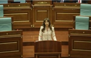 Me 62 vota pro dhe 16 kundër, Albulena Haxhiu zgjidhet Kryetare e Kuvendit të Kosovës: Ju falenderoj për mbështetjen!