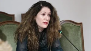 “Arrest shtëpie” për kreun e SHISH, Vlora Hyseni dhe kontrolli në banesën e Ilir Prodës, SPAK me njoftim zyrtar