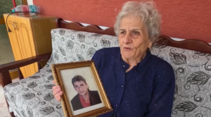 Shuarja e dënimit për Sokol Hoxhën trondit familjen Banaj, pas vrasjes së dy vëllezërve në vitin 1997.