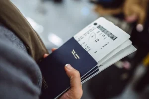 Biletat e avionit drejt shtrenjtimit, rritje deri në 20% në vitin 2027