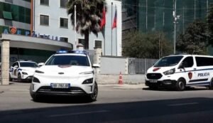Dhunoi për vdekje bashkëshorten në vitin 2022, arrestohet 38-vjeçari në Durrës pas deportimit nga Greqia