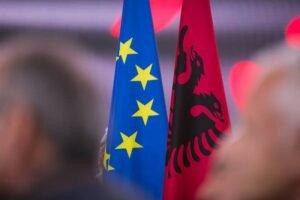 BE reagon për protestat e studentëve: Dhuna nuk ka vend në demokraci, nevojitet dialog konstruktiv