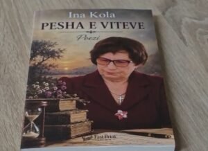 “Pesha e Viteve”, libri i dytë me poezi i shkrimtares Ina Kola