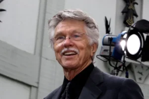 Ndahet nga jeta në moshën 93-vjeçare aktori i njohur Tom Skerritt, ylli i “Alien” dhe “Top Gun”