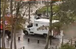 Terror në Paris! Një i vrarë dhe 4 të plagosur, mes tyre një fëmijë 12-vjeçar! Autori qëlloi me armë automatike nga makina