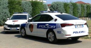 Arrestohet 36-vjeçari nga Kavaja pas dënimit me 3 vite e 4 muaj burg për veprën penale “Prodhimi dhe shitja e narkotikëve” nga Gjykata e Durrësit